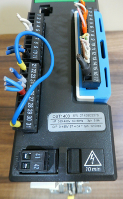 3098-0059 EMERSON  Servo Drive/Servo Controle Control Techniques 3 FASES 380-480 VAC 50/60 HZ