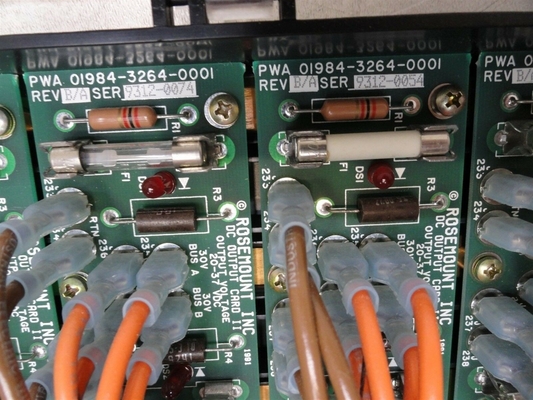 01984-1144-0001 EMERSON DISTRIBUÇÃO DE PODER DC BUS RS3 Circuito de controlo