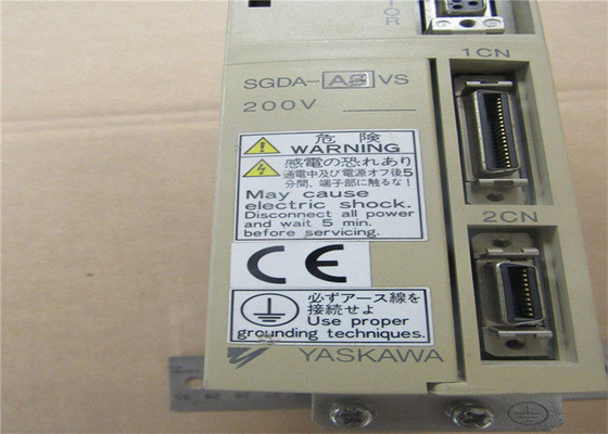 Yaskawa SGDA-A3VS AC SERVO AMPLIFICADOR 200-230V Opcional CE 1.3/0.42A 30W