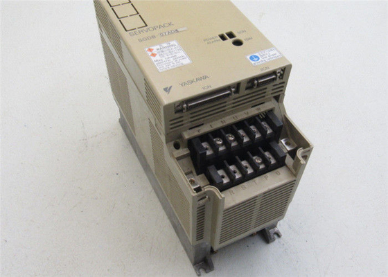 Yaskawa SGDB-07ADM AC SERVO AMPLIFICADOR 200V 0,7KW Torque Velocidade Posição Controle