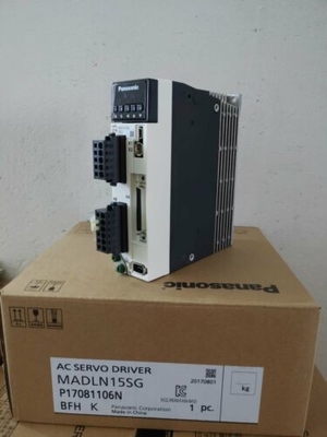 Panasonic MADLN15SG Industrial Servo Drives Saída/entrada: 200W/200V