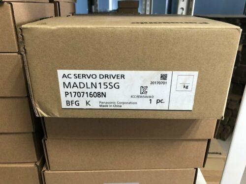 Panasonic MADLN15SG Industrial Servo Drives Saída/entrada: 200W/200V
