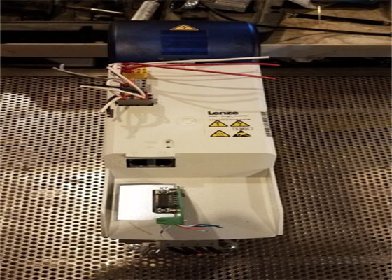 Lenze E70ACMSE0644SA1ETR SERVO-INVERSOR I700 AMBIENTE PADRÃO