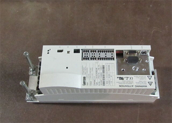 Lenze ECSCA008C4B SERVO DRIVE POTÊNCIA DE ENTRADA: 2/PE DC 0-565 V / 675 V 8 AMP
