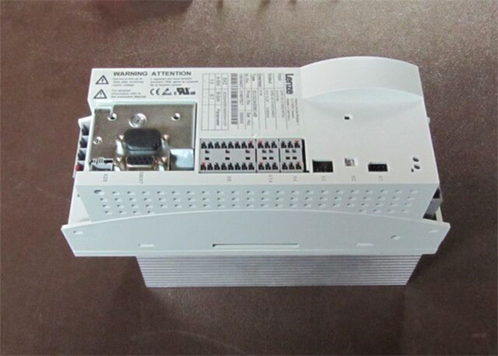 Lenze ECSCA008C4B SERVO DRIVE POTÊNCIA DE ENTRADA: 2/PE DC 0-565 V / 675 V 8 AMP
