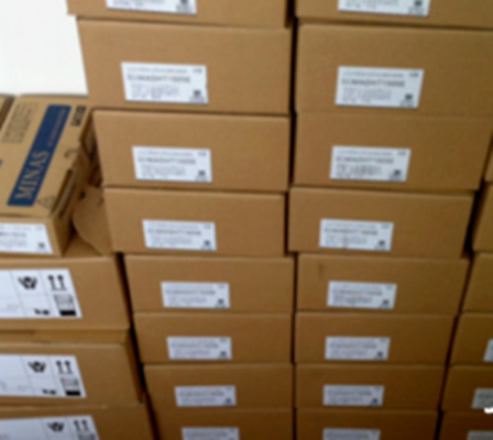 Servo Motor Panasonic 0,1KW MSMA012S1C Inércia do rotor 0,003 kg.cm²