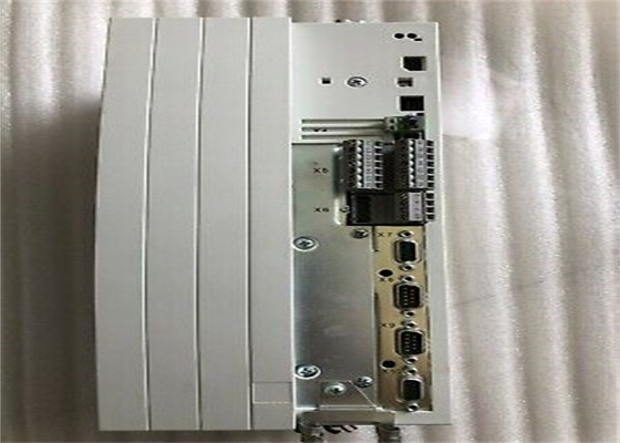 Lenze EVS9324-CKV003 SERVO CONTROLADOR SÉRIE 9300 400/480 VAC 3,0 KW (4 HP)