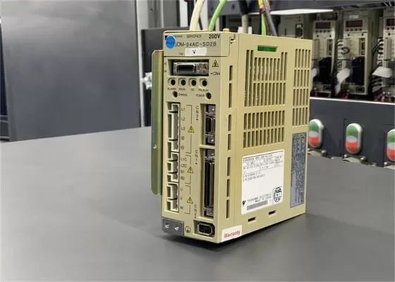 Yaskawa Nova Sgdm-04ac-Sd2b Ac Servo Drive 200w Na caixa original
