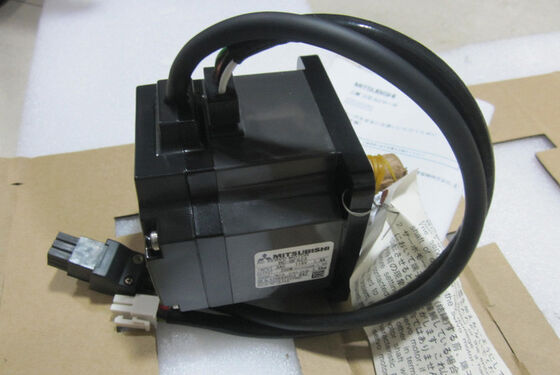 Servo motor industrial HC-UFS13/HC-UFS23/HC-UFS43/HC-UFS73 da C.A. de Mitsubishi