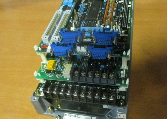 O SERVO SERVO da C.A. do ampère da MOVIMENTAÇÃO SERVO de Mitsubishi MR-S12-80A-Z33 CONDUZ o CARTÃO da OPÇÃO de 2 LINHAS CENTRAIS