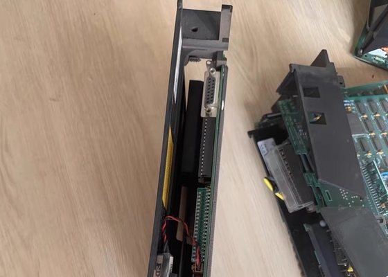 GE Fanuc IC697CPM790 Sistema de Controle de Desempenho PLC Redundância Modular Tripla