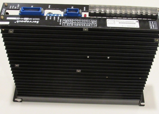 Yaskawa CACR-SR02-AD1-FR Novo equipamento de servo motor 200V Voltagem