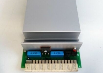 O MÓDULO 310 W MAX DO REGULADOR DO PODER DE ABB 3BSE000863R1 SR511 35 AMPÈRES 18-30 VDC ENTROU
