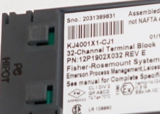 EMERSON KJ4001X1-CJ1 Bloco de Terminais de 32 Canais 30 VCC 1mm Pico 150Hz