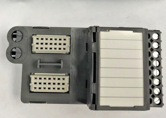 O módulo entrado 8CH 24VDC de EMERSON VE4002S1T1B2 isolou-se com o bloco de terminais