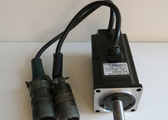YASKAWA SGMPH-15A1A-Y11 MOTOR AC SERVO SIGMA II 1.5KW EIXO B/T SK45X