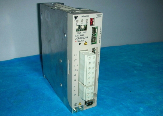 Controlador programável da lógica do PLC da movimentação servo 200-230V 100W de CACR-R90-S04VA YASKAWA
