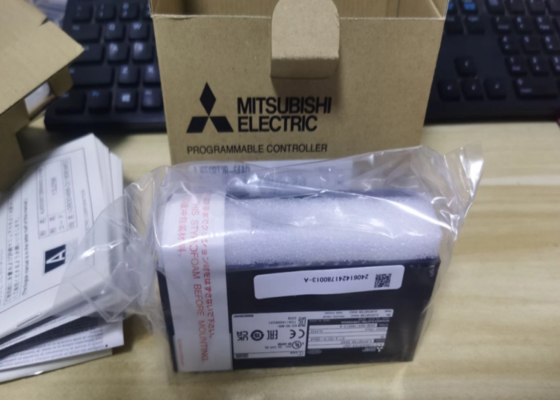 AJ65SBT2B-64AD Módulo de alimentação redundante de modelo universal Mitsubishi