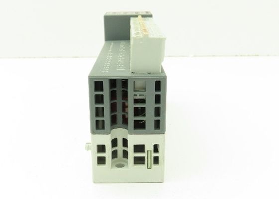 PLC AC500 do módulo entrado 8DI 230VAC de DI571 1TNE968902R2103 S500 Digitas