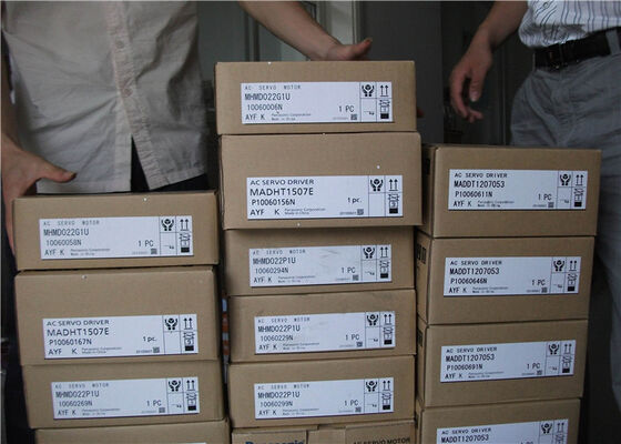 O servo motor MSMA041P1E Ralted de Panasonnic Output a corrente de entrada 0.2KW 2.5A