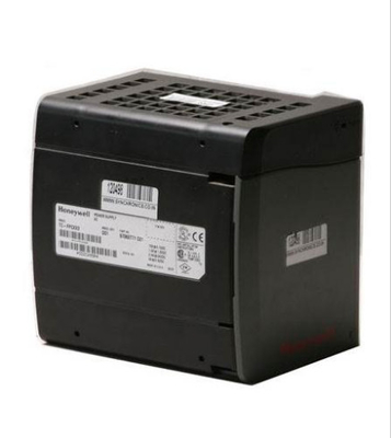 Poder de entrada 150 VA, máximo total das saídas de potência de 92 W, watts de 70W TK-FPCXX2