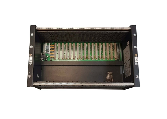 GE FANUC IC697CHS783, parte dianteira/cremalheira traseira do integrador da montagem VME com os 17 entalhes projetados