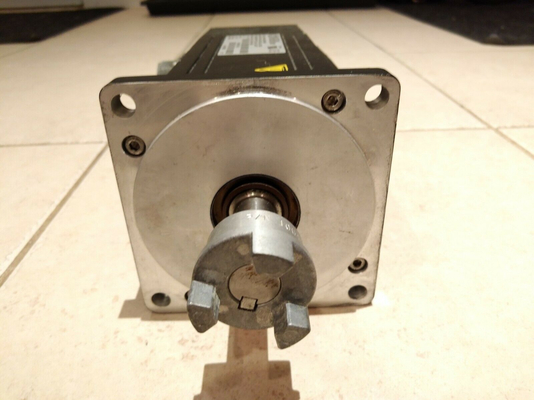 0MGE-455-CBNS-0000 EMERSON Control Techniques Motores 230 VAC Motor de Baixa Inércia