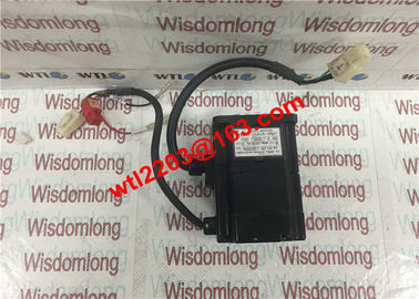 Yaskawa AC Industrial Servo Motor  SGMPH-01A1A-YR21  100W  200V BRAND NEW