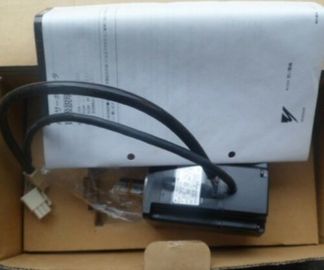 New  Yaskawa  AC SERVO MOTOR 200V 100W SGM-02U2HA12 Industrial Servo Motor