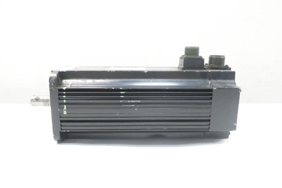 Yaskawa USAMED-09B22 Servo Motor 7.6A New In Original Box 1000RPM