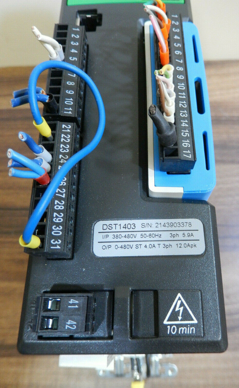3098-0059 EMERSON  Servo Drive/Servo Controle Control Techniques 3 FASES 380-480 VAC 50/60 HZ