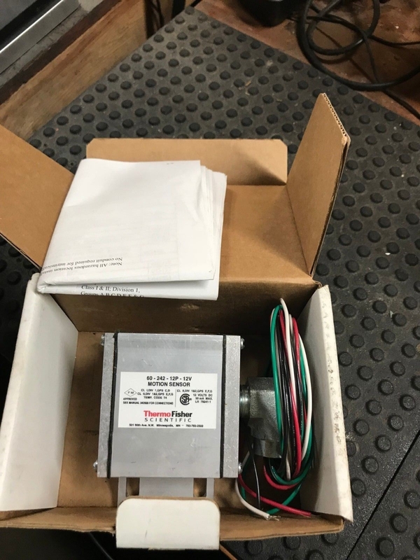 Fisher Brand Digital I O Module Nova caixa original 60-242-12P-12V