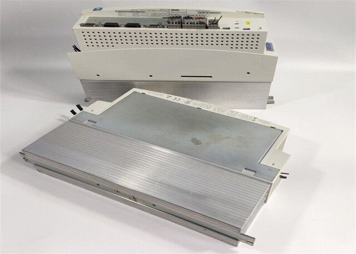 Lenze EVS9322-EP SERVO CONTROLADOR SÉRIE 9300 400/480 VAC 0,75 KW (1 JP)