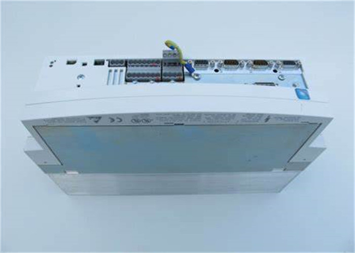 Lenze EVS9323-EKV004 SERVO CONTROLADOR SÉRIE 9300 400/480 VAC 1,5 KW (2 HP) SERVO CAM PROFILER