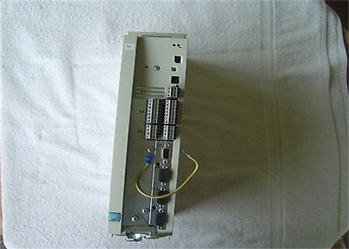Lenze EVS9324-EK SERVO CONTROLADOR SÉRIE 9300 400/480 VAC 3,0 KW (4 HP)