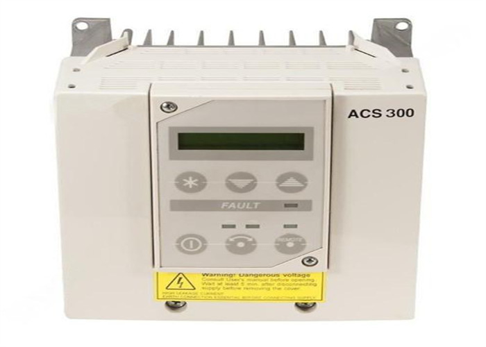 O MÓDULO 310 W MAX DO REGULADOR DO PODER DE ABB 3BSE000863R1 SR511 35 AMPÈRES 18-30 VDC ENTROU