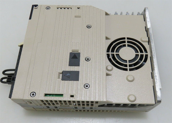 Yaskawa Nova SGDV-3R8A01A AC Servo Drive em caixa original