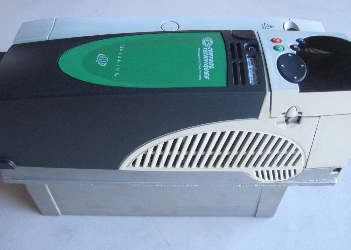 Libras variáveis 50 do SP 66 HP de Unidrive das técnicas de controle da movimentação da frequência de EMERSON SP4401 37 quilowatts