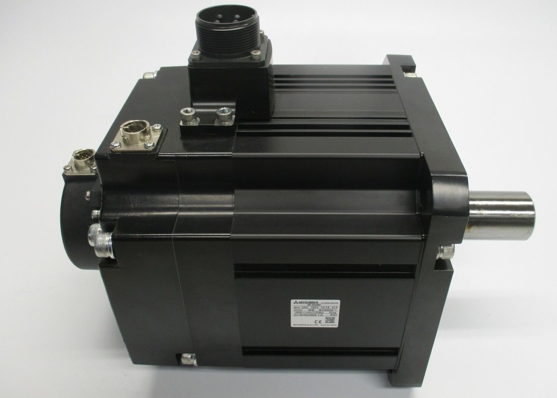 SERVO MOTOR de Mitsubishi HF303BS-A48 12,7 ampères 3 quilowatts 2000 RPM 184 V da FASE 3